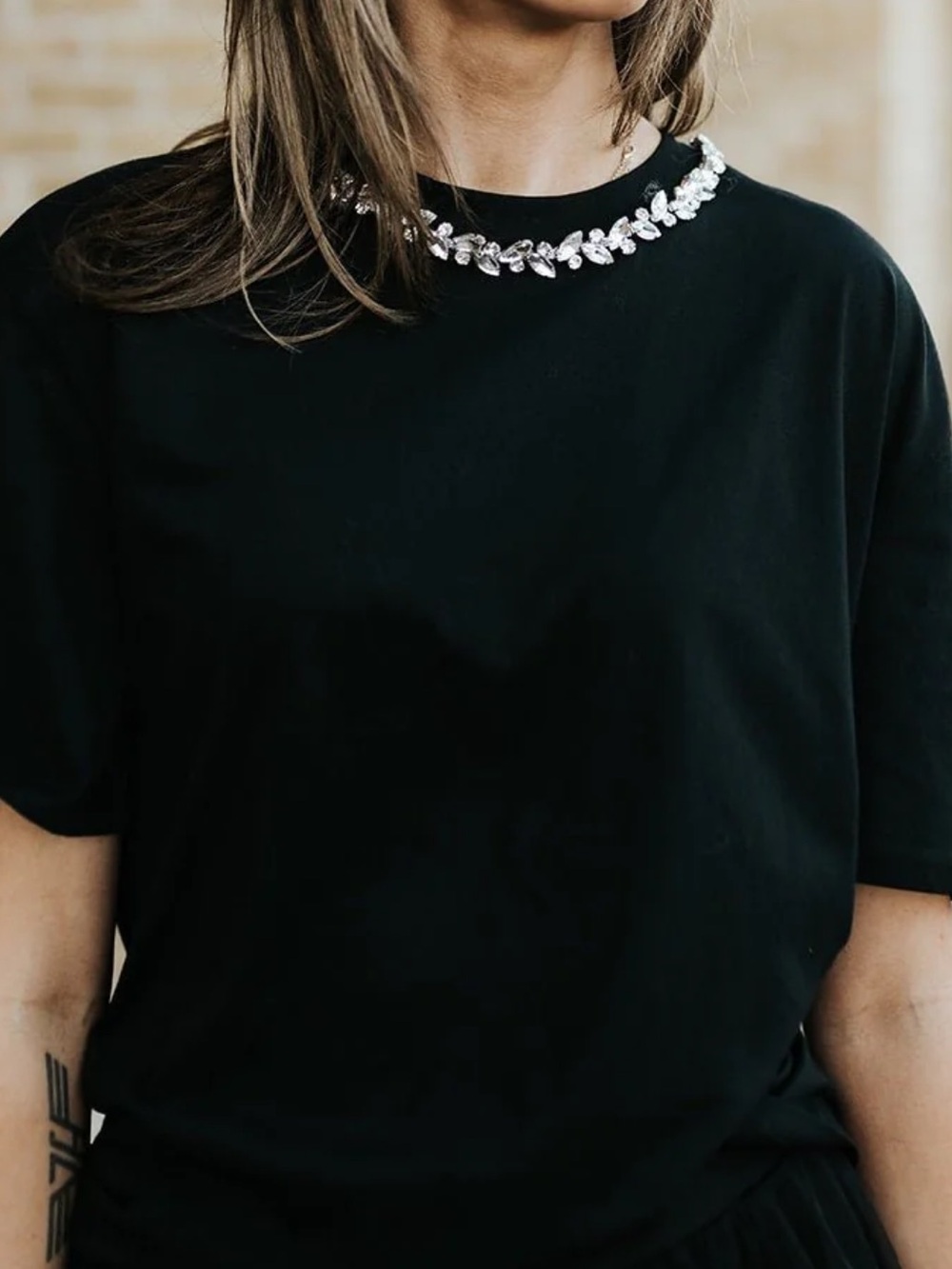 Embellished jeweled crewneck black Shortsleeve‎ Tshirt size large feminine
